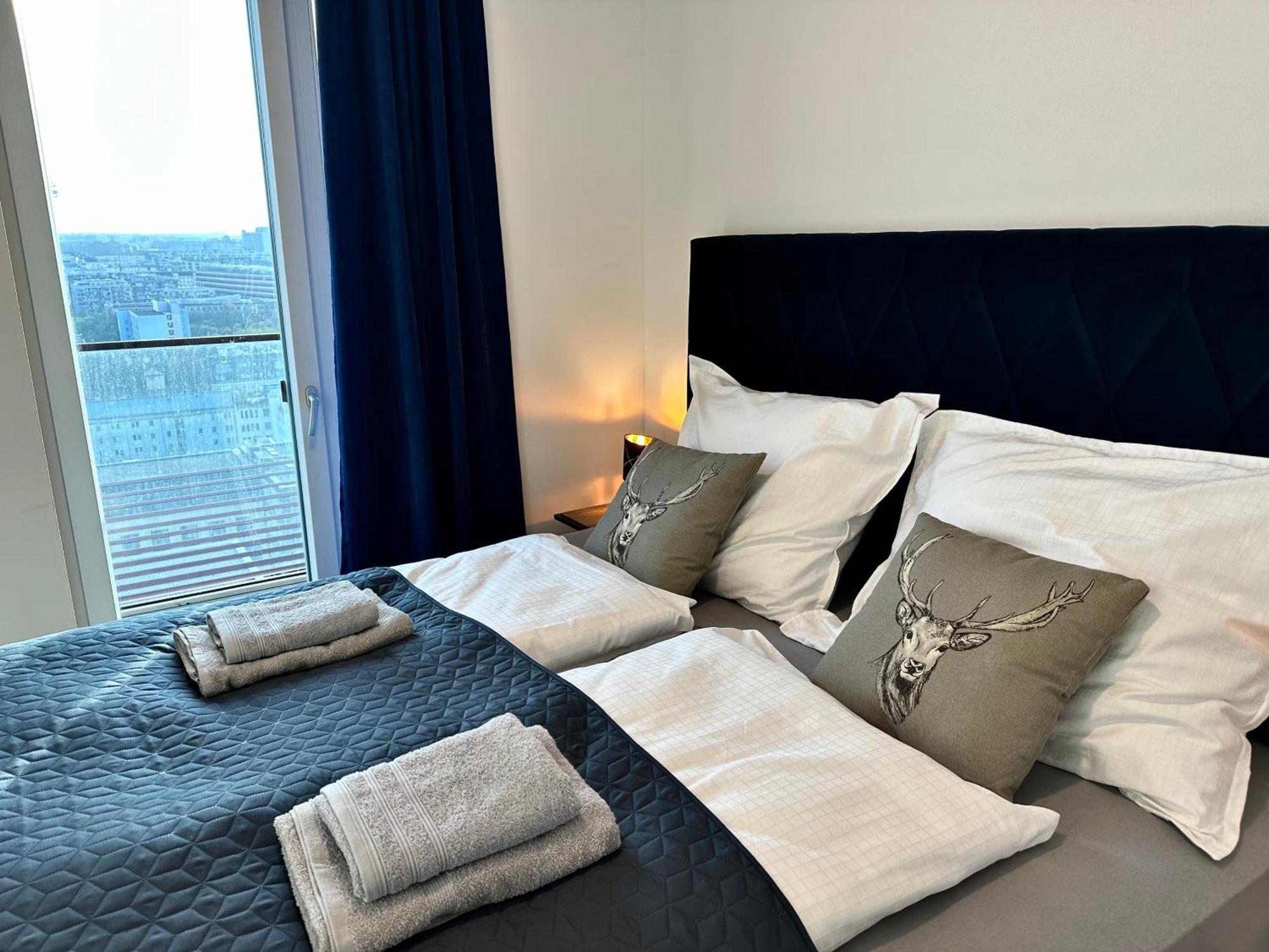 Panorama Sky Apartment I Rooftop Pool I Metro Station Vienne Extérieur photo